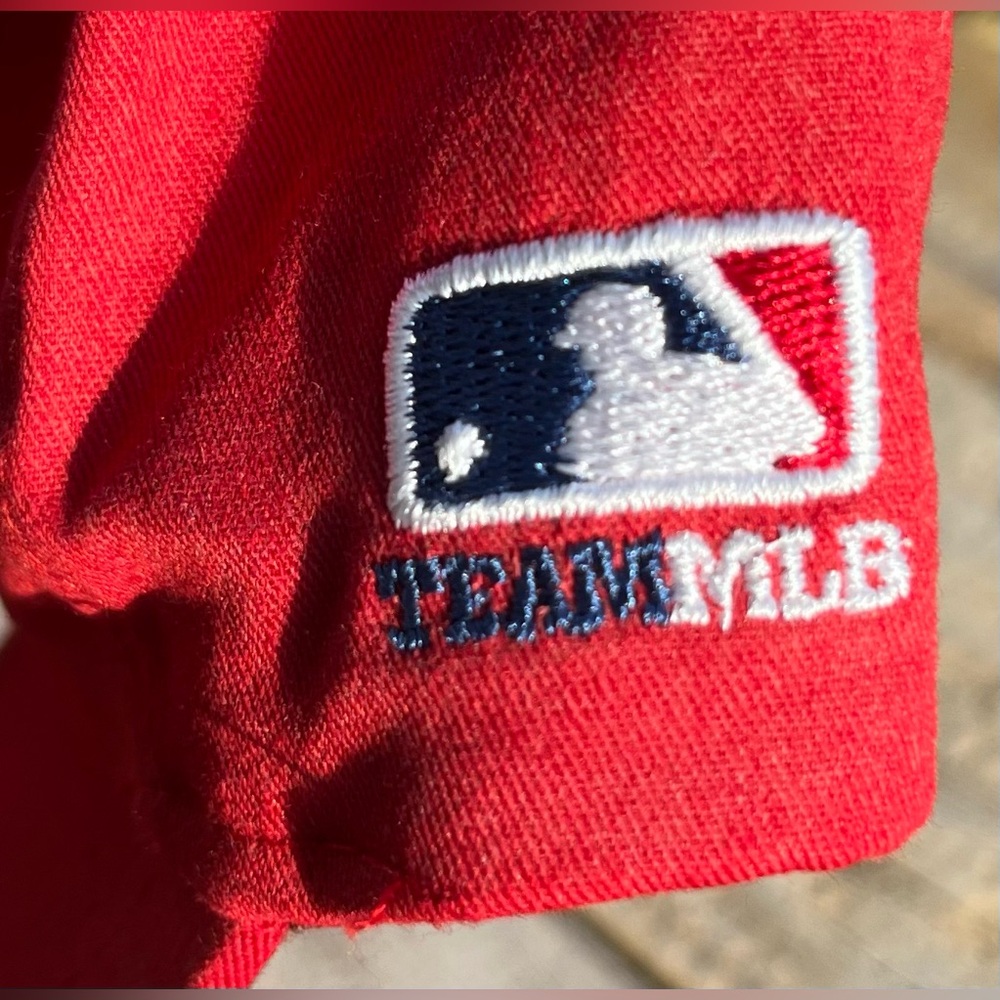 MLB Philadelphia Phillies Red And White Baseball Cap. - Picture 2 of 6